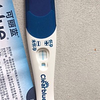 刚才还趴被窝里在这边刷帖当路人，啥也不说了，穿好衣服去医院吧。