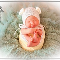 超快顺产小公主 来报喜     7月9号离预产期还有4天我的小宝宝出生啦  生之前几天经常有月经痛感 不明显...