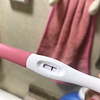 有人知道这是怎么回事吗，6.16来的姨妈，今天正好到了，但是没有来，很淡的一道杠