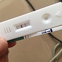 最后一次月经是6.10号，7.13号测出来怀孕，请问什么时候去医院确诊啊？