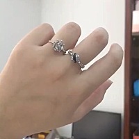 自己DlY很有意义，我用宝宝的胎发有的戒指项链吊坠还有手镯，非常漂亮有木有❤️❤️❤️