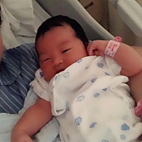 生啦是个闺女。