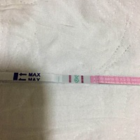 19号排卵日、下面两张图分别是今天早上和晚上的检测结果，哪位大神帮忙看看，是强阳转弱了？