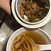 🌞🌞今日份早餐，💕石斛麦冬沙参炖红鸡赤嘴💕石斛麦冬沙参补气清热解毒，红鸡赤嘴补血，所有食...