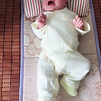 宝宝喝奶粉，奶瓶每天消毒一次，然后就用一天一晚也不洗，这样要得吗，在线等