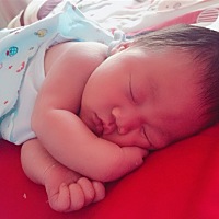 剖腹产脂肪液化了 开了五公分口子 碘伏消毒3天 又用医用胶布贴上了 就这样等一个星期后 看看有没有愈合 ...