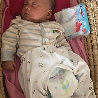 儿女双全，没人带孩子，老公又不是很踏实我又不能没有经济来源！不知道怎么办了