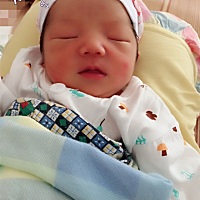 以前看别人怀孕 生小孩 感觉很容易 轮到自己才知道有多么不易 母爱确实伟大 只有经历过 才知道生孩子的...