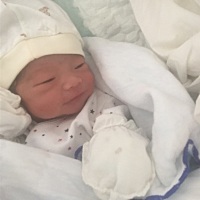预产期当天中午超快顺产女宝宝，进产房十几分钟就出生了！快接咯！