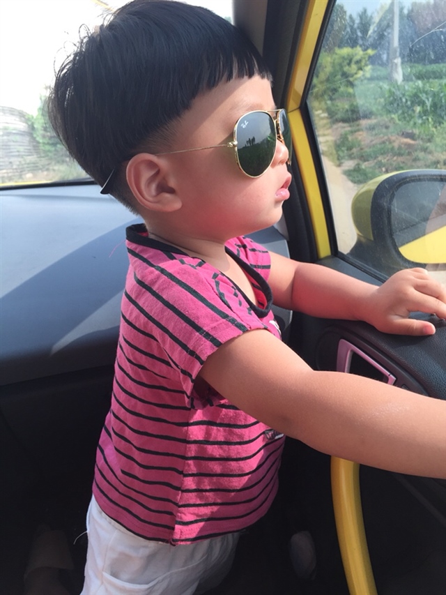 一切都是舍不得儿子，从小一直是自己带大的！