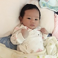 才喂了母乳一个月，医生要求断奶，一涨奶就发烧，坐月子期间发烧5次了。小凡凡，妈妈对不起你。