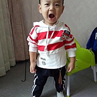 想让儿子给我做模特，可是爸爸强行把宝贝带回农村老家😐