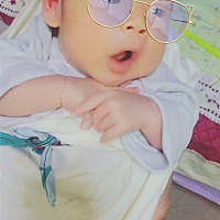 看看我们小安安这几天有没有变帅