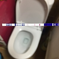 上月23号来的姨妈，今天23号了早上还没来，试了一下早早孕是两条，这个准吗？