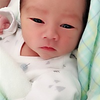 顺产宝宝第二天  似乎是个大眼😊😊