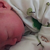 补个宝宝照片，宝妈们也祝你们好运。