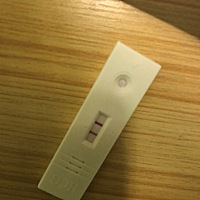 测了两次，一次晚上测的一次下午测的，这是怀孕了吗