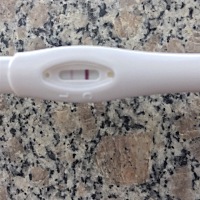 不知道是不是有了，颜色浅浅的