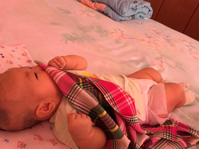 小家伙长心眼了