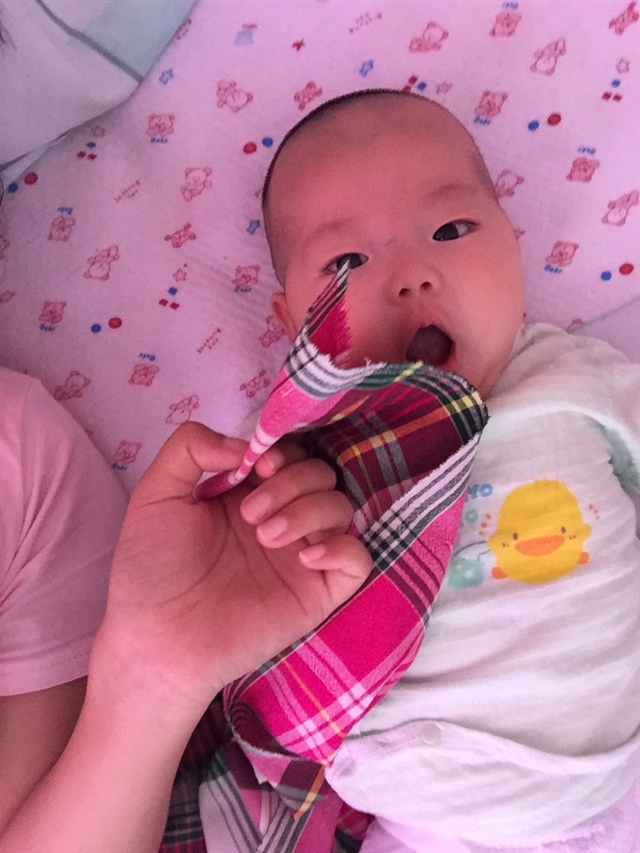 拿开被单嘴巴还张的大大的想吃