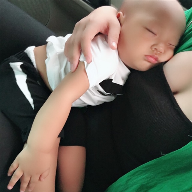 宝贝一周。还在吃母乳。 🈶️怀孕了。还能喂奶吗