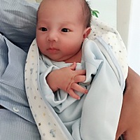 提前来这个世界的宝宝，满月咯…
