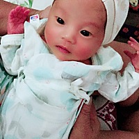 宝宝22天啦，7月6日凌晨破水，剖腹产生下的二胎女宝（大宝是男孩，6岁啦），哥哥很喜欢妹妹哦！附一张妹...