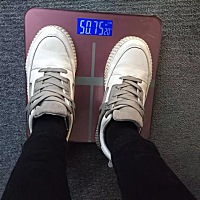 减肥第25天（115-90） 瘦了1斤也不多 下午吃了一个巨型西瓜 饱饱饱 离目标差不多还有11斤 明天想吃自助...