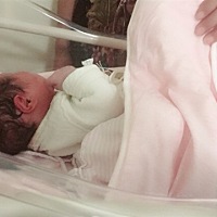 疼了32小时顺产生的，真心太疼了，7月28日13时14分，小子还挺会挑日子的，多亏了久经战场接产护士，帮我...