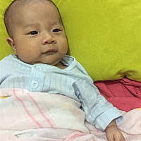 有没有自己在家看娃，娃娃哭得不得了 婆婆在屋里躺着看电视，一点也不关心，感觉自己生个娃给欠他们家八...