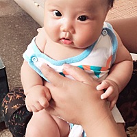 可爱的小胖妞！