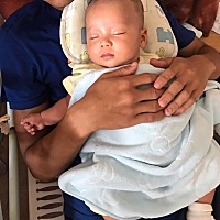 老大是儿子，现在3周半。老二又是儿子，没翻盘成功。老大自己当甩手掌柜晚上没带过，老二母乳喂养，日夜...