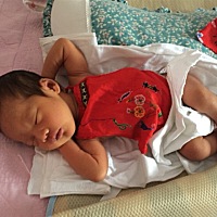 宝宝十天了  顺产 男宝六斤六  大家能顺产尽量顺  诸多好处！还有一定要母乳喂养  能减肥！我每天三顿吃...