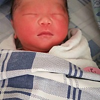 报喜了，今天凌晨三点半见红伴有腹痛，十点半顺产男宝一枚，六斤半