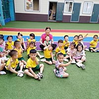 今天36度热🉐️不行，还的带孩子