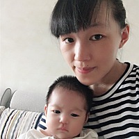 宝宝今天两个月，自己带很辛苦，为了你一切都是值得！