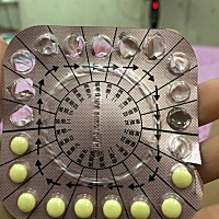 你们吃补佳乐按照上面的箭头和星期几来吃吗？今天我吃错了一颗，有没有关系啊？