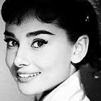 30岁一胎，37岁二胎六周了，从来没有吐过，能吃能喝能睡，老公照顾周到，很幸福。 从来没吐过的认识下！