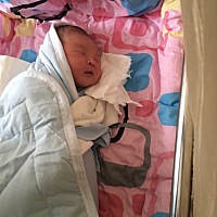 太痛了自己没有生下来破腹产生八斤大儿子，真心受不了啊