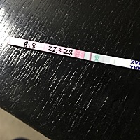 我第一次用这个排卵试纸，这个是不是排卵期啊，姐妹们