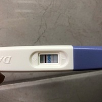 今天早上跟昨晚测的结果一样，还是弱阳，到底是不是怀孕，哎，心情复杂