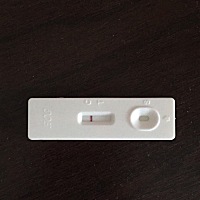 7月8号来的月经，今天还没来，上个月吃了很多种药和ct…………测了试纸没怀孕，推迟一天能测出来吗？？...