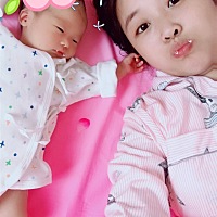 宝宝今天14天了，越看越爱，最主要她特别的乖，吃饱了就睡觉，真让麻麻省心呀