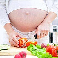 〖免费减肥知识学习〗提问：“如何预防产后肥胖”孕期要控制体重，标准体重的孕妈妈体重增长在11.5-16...