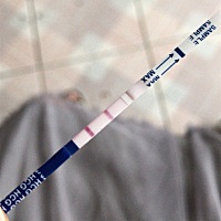 突袭得两条杠……前几天测没有，然后放宽心吃了感冒药，咳嗽药，西瓜，冰棍……