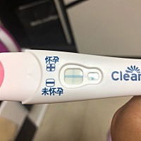 不知道这个排卵试纸是不是强阳，各种意念灰啊