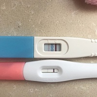 这是怀了吗？好浅的颜色  你们也是这样吗