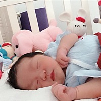 8月12日顺产七斤七两小帅哥一枚 看着你好幸福