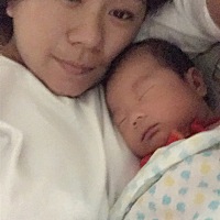 还在坐月子，真心的不想让孩子跟婆婆睡，每天都是她在看电视，孩子喂完奶，大半夜了，她还在看电视，我...