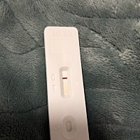 备孕两个月了，23号来的例假，今天测了一下模模糊糊的有一天灰色印子，有人遇到过吗？